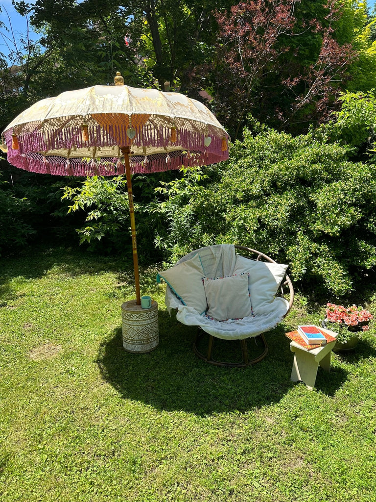 Portable Sun Umbrella with Decorative Fringe and Seashell Accents